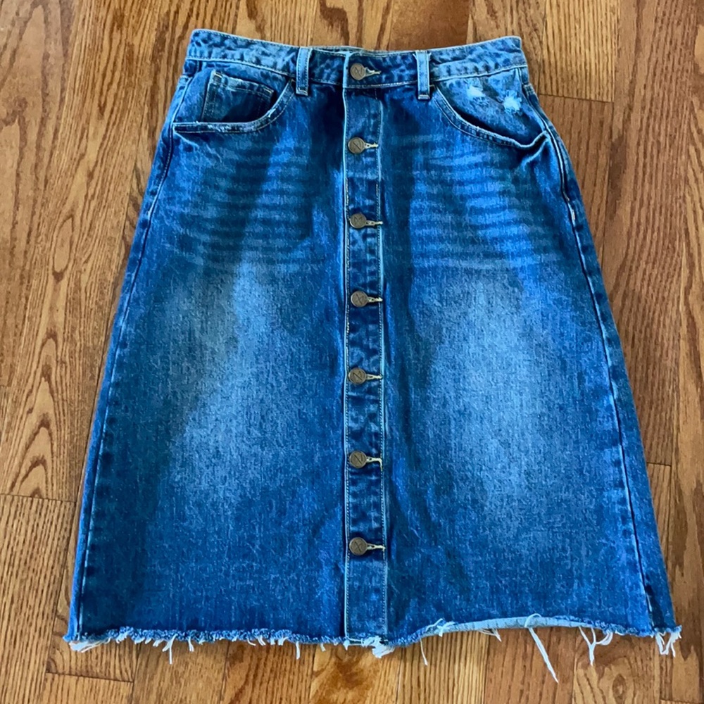 Faded Button Denim skirt